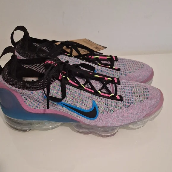 Nike Air Vapor Max Sneakers - Picture 3 of 7